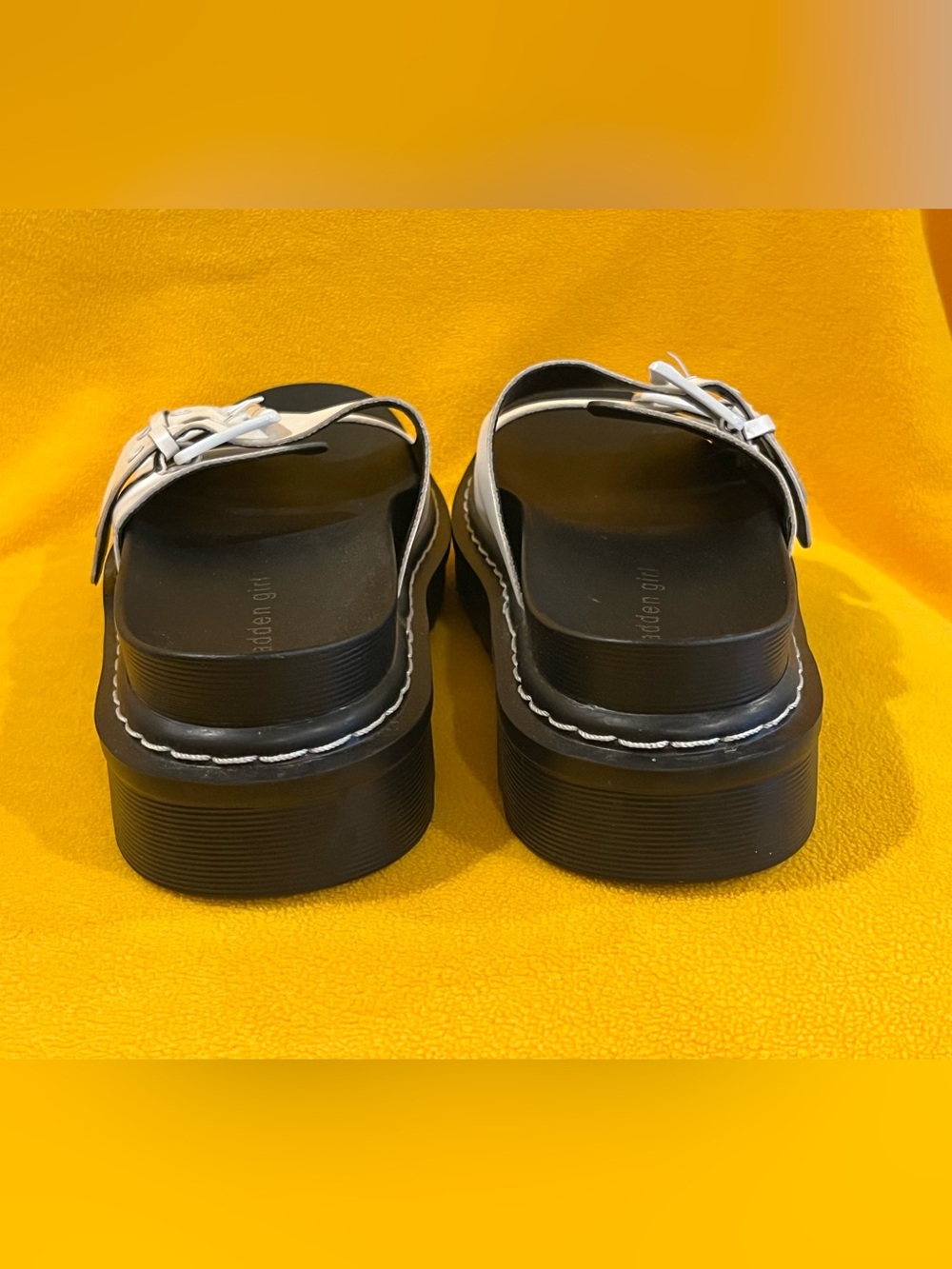 Steve Madden platform slide sandals chunky sole, buckle straps. White, black 8.5 - Picture 6 of 13
